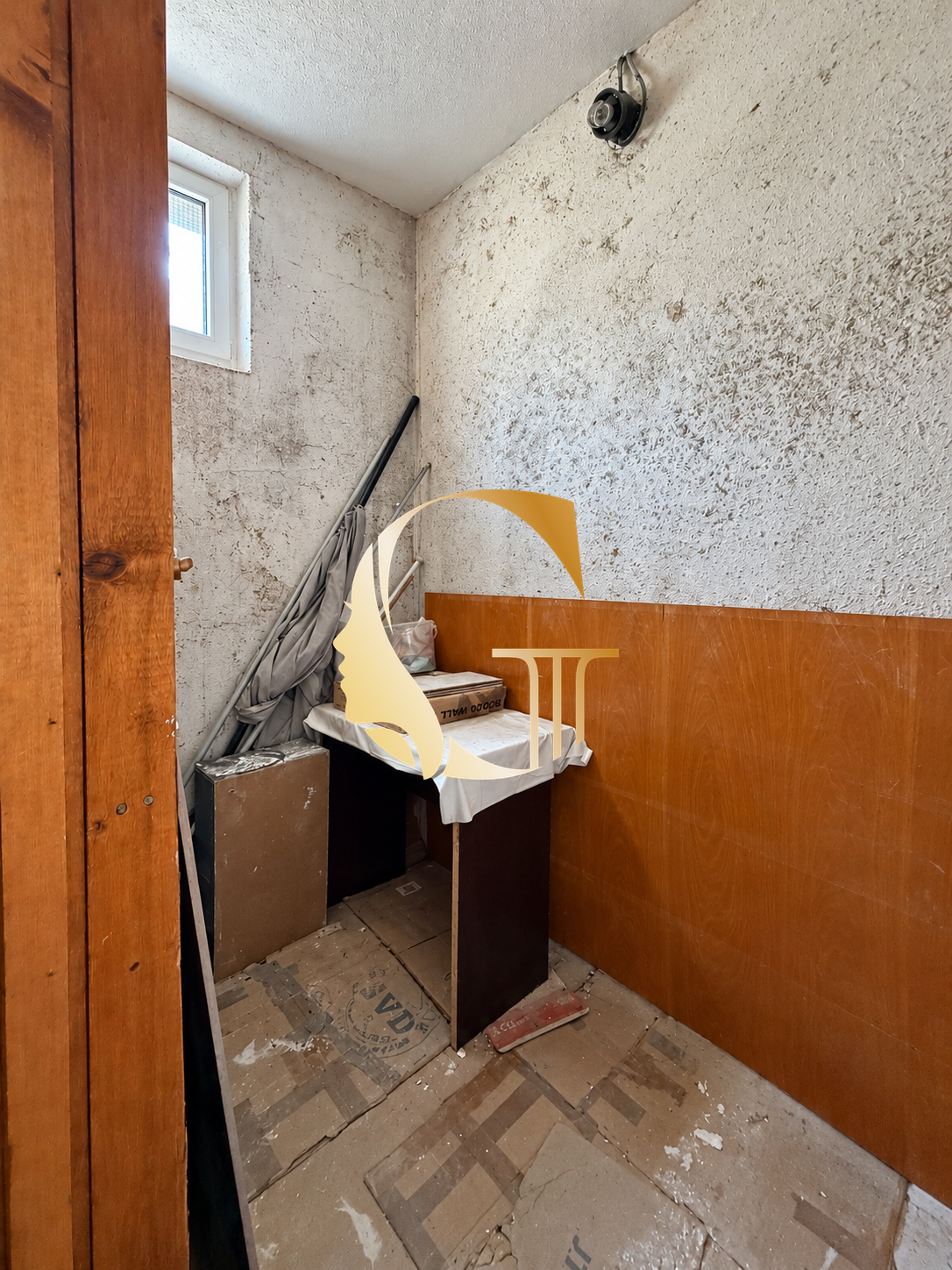 GOODESS PROPERTY – exkluzívne – PREDAJ 1 izbový byt 36 m2 s KLIMATIZÁCIOU – moderne zariadený – komora a pivnica murovaná – Toryská ulica – VRAKUŇA
