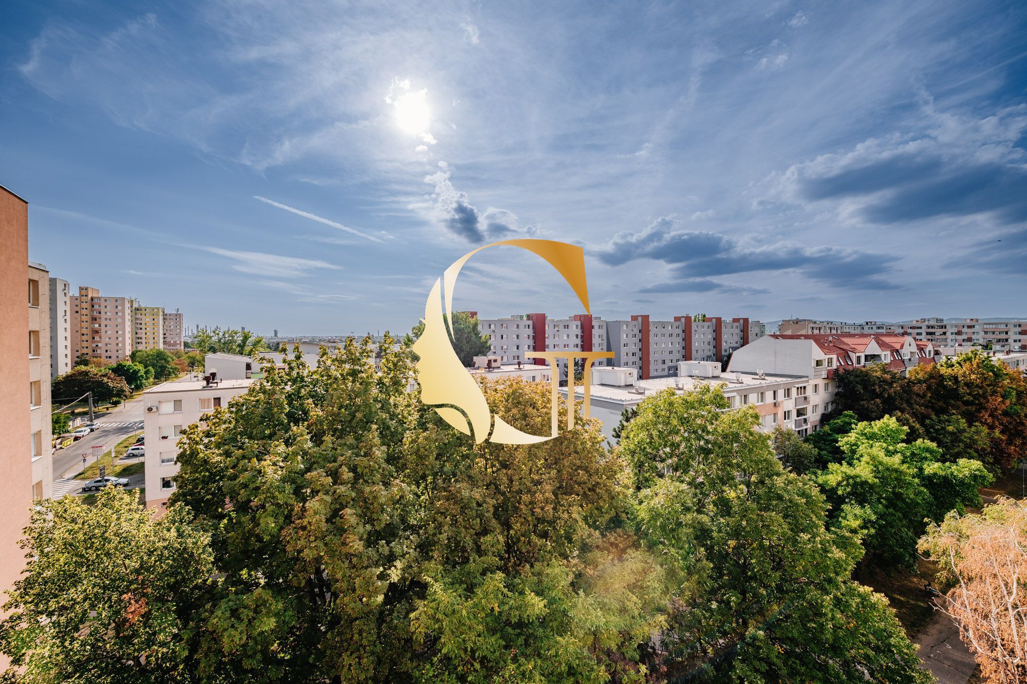 GODDESS PROPERTY – exkluzívne – PREDAJ 4 izbový byt 79 m2 – LOGGIA – atypický, moderný, zariadený – Hronská ulica – PODUNAJSKÉ BISKUPICE