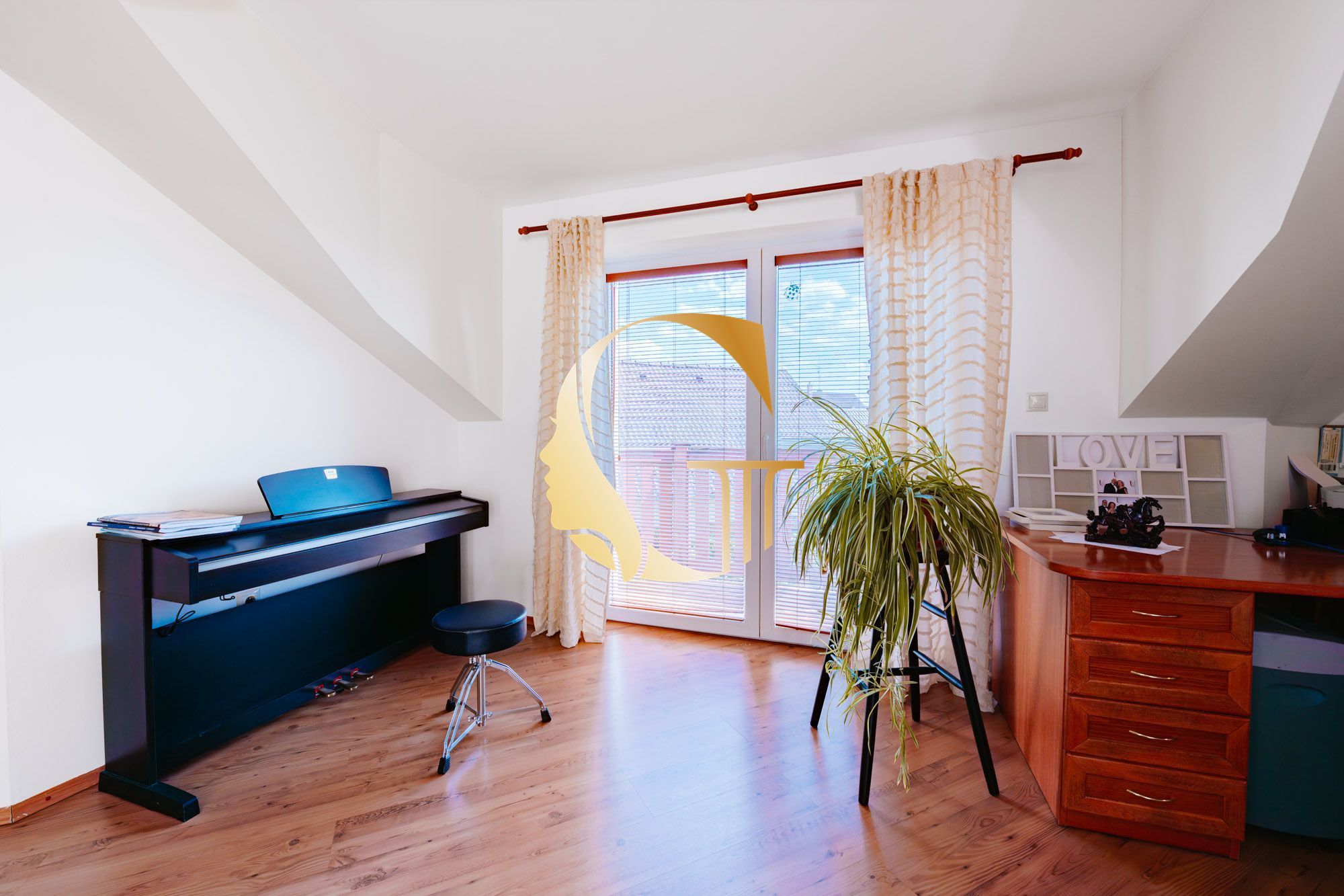 GODDESS PROPERTY – PREDAJ – 5 izbový rodinný dom s BAZÉNOM a s DVOJGARÁŽOU – 10x parkovanie – Padlých hrdinov – PODUNAJSKÉ BISKUPICE