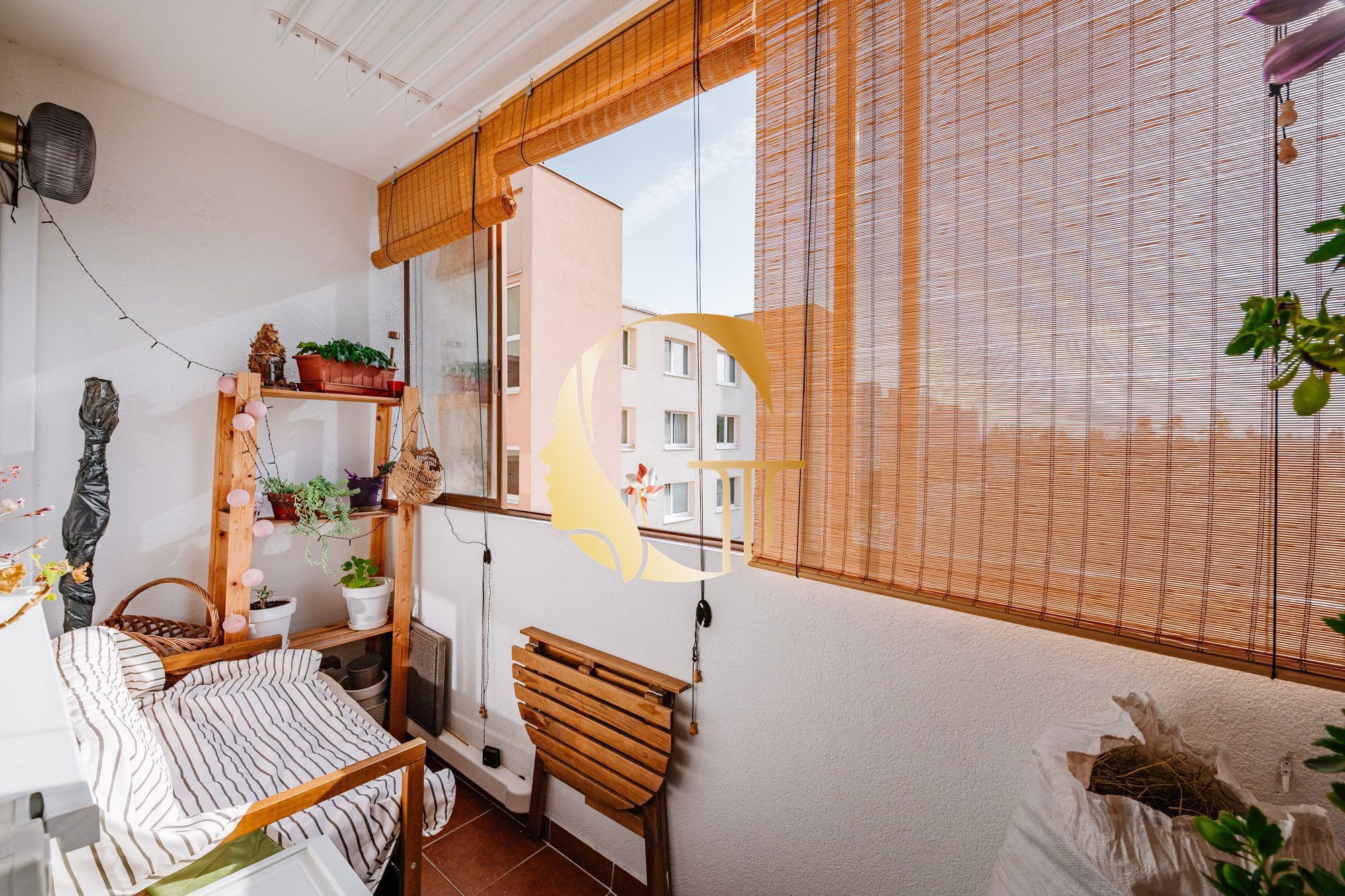 GODDESS PROPERTY – exkluzívne – PREDAJ 4 izbový byt 79 m2 – LOGGIA – atypický, moderný, zariadený – Hronská ulica – PODUNAJSKÉ BISKUPICE
