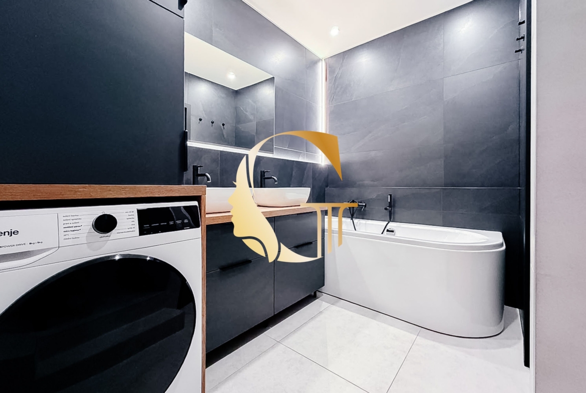 GODDESS PROPERTY – rezervované – PREDAJ 4 izbový byt 85 m2 – LOGGIA – moderný – kompletná rekonštrukcia – PLANCKOVA ulica – Petržalka