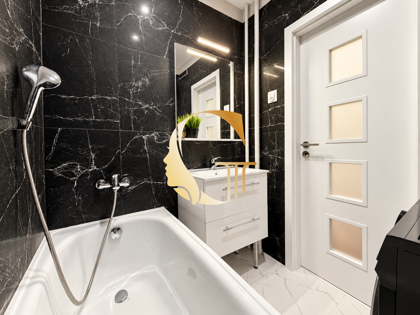 GOODESS PROPERTY – exkluzívne – PREDAJ 1 izbový byt 36 m2 s KLIMATIZÁCIOU – moderne zariadený – komora a pivnica murovaná – Toryská ulica – VRAKUŇA