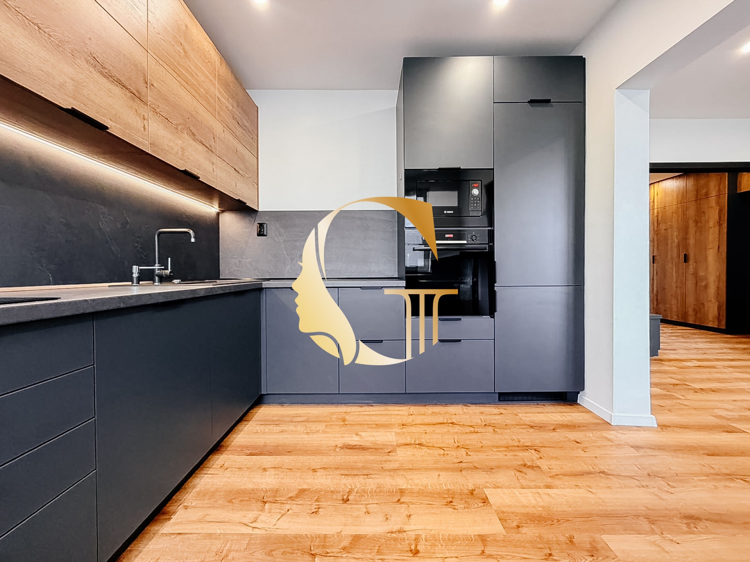 GODDESS PROPERTY – rezervované – PREDAJ 4 izbový byt 85 m2 – LOGGIA – moderný – kompletná rekonštrukcia – PLANCKOVA ulica – Petržalka