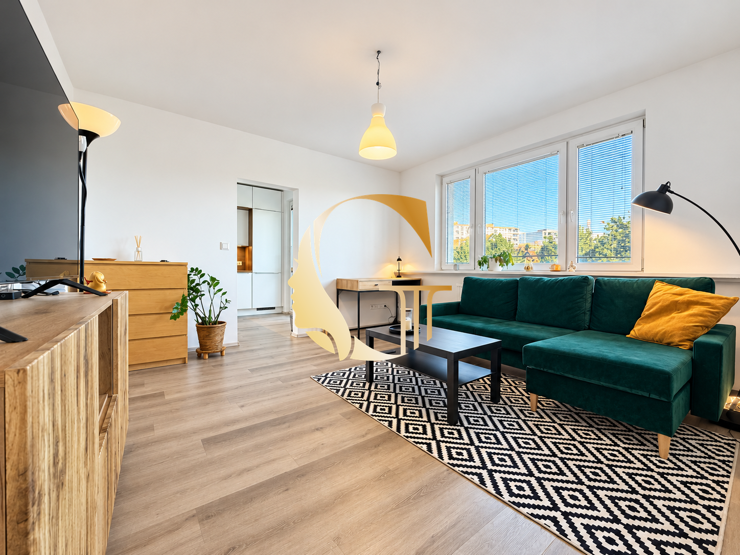 GODDESS PROPERTY – exkluzívne – PRENÁJOM – 2-izbový byt 45 m2 – zasklenná LOGGIA – ZARIADENÝ – moderný – Hraničná ulica – Ružinov