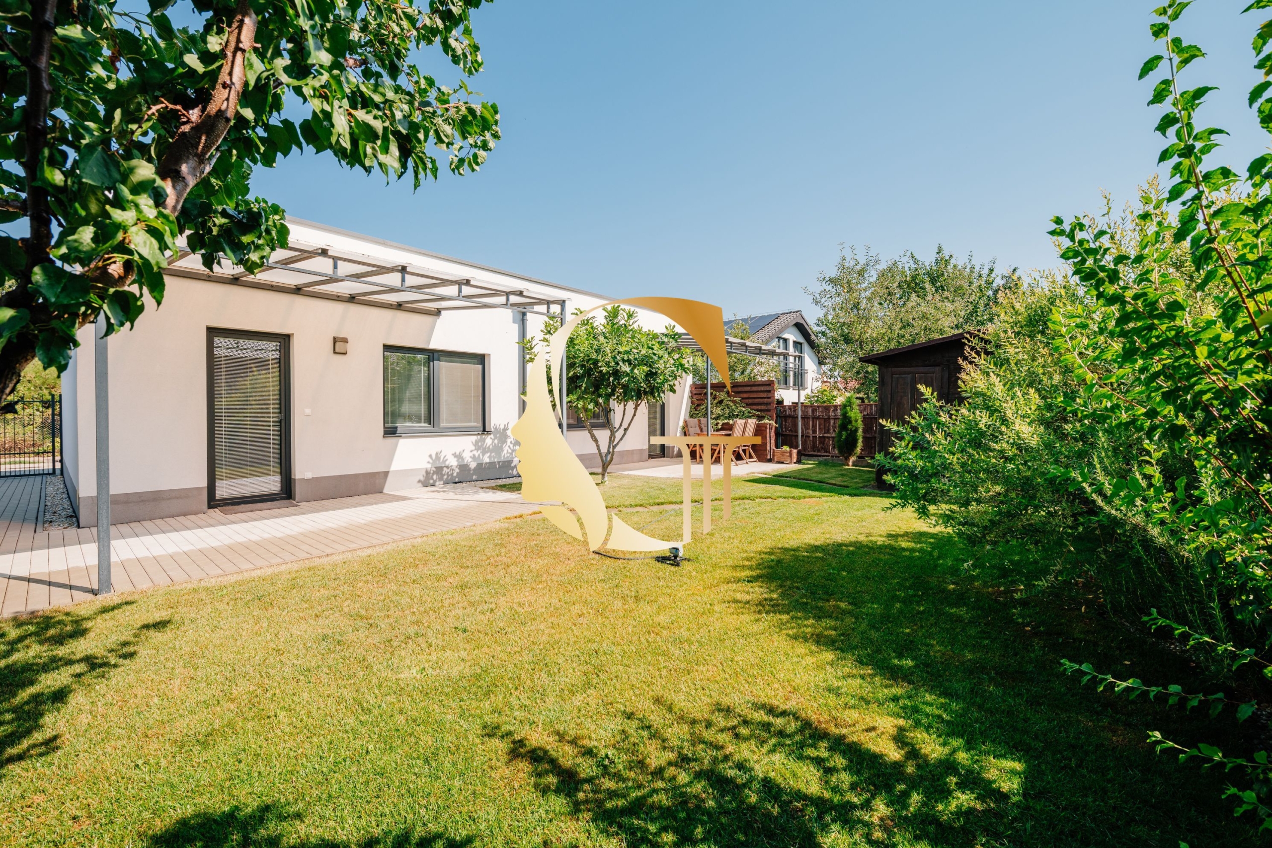 GODDESS PROPERTY – exkluzívne – PREDAJ – moderný – samostatne stojaci 4-izbový rodinný DOM 106 m2 – pozemok 292 m2 – Majerské Záhrady – VRAKUŇA