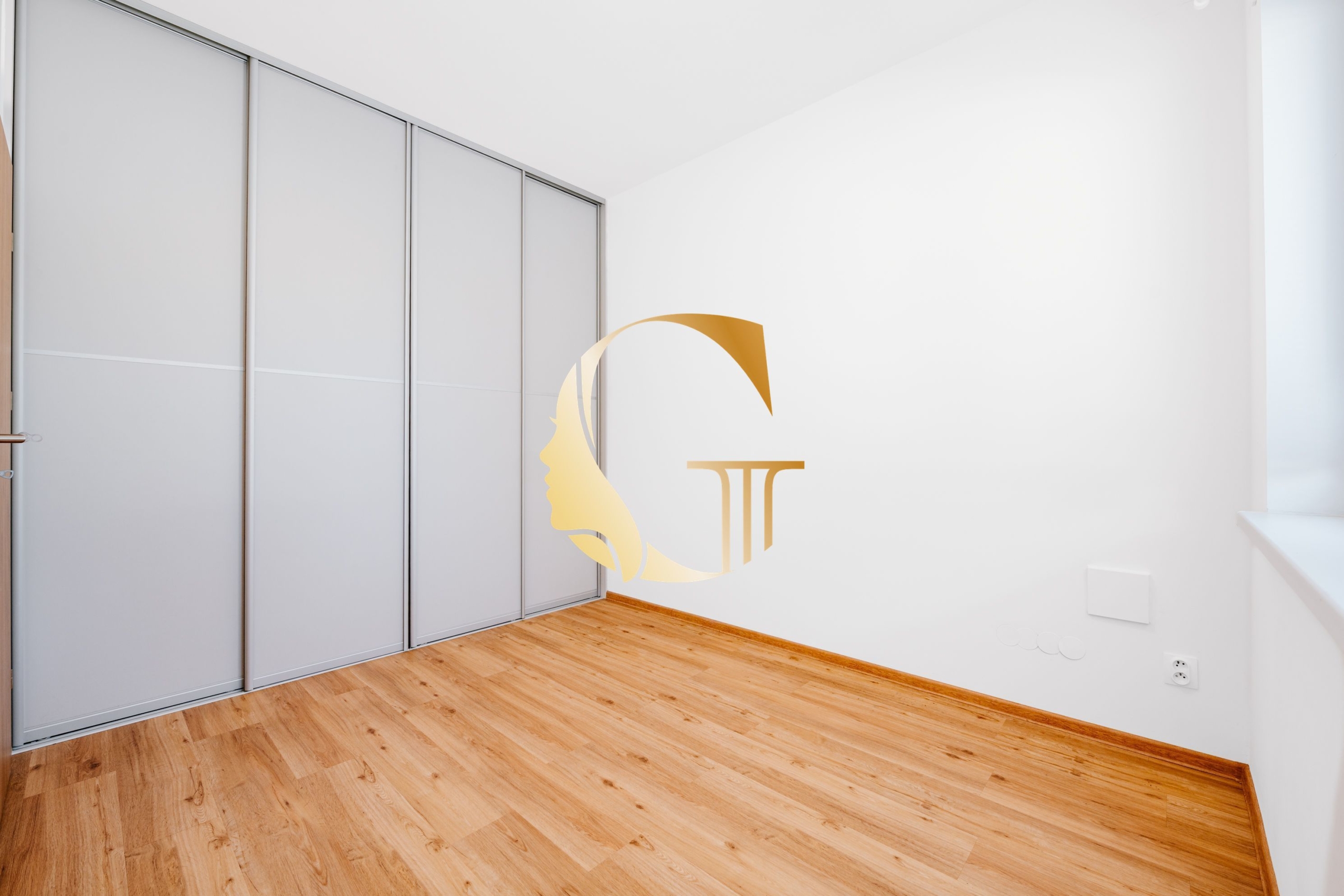 GODDESS PROPERTY – exkluzívne – PREDAJ – moderný – samostatne stojaci 4-izbový rodinný DOM 106 m2 – pozemok 292 m2 – Majerské Záhrady – VRAKUŇA