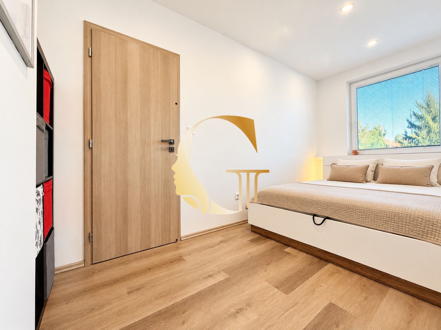 GODDESS PROPERTY – exkluzívne – PRENÁJOM – 2-izbový byt 45 m2 – zasklenná LOGGIA – ZARIADENÝ – moderný – Hraničná ulica – Ružinov
