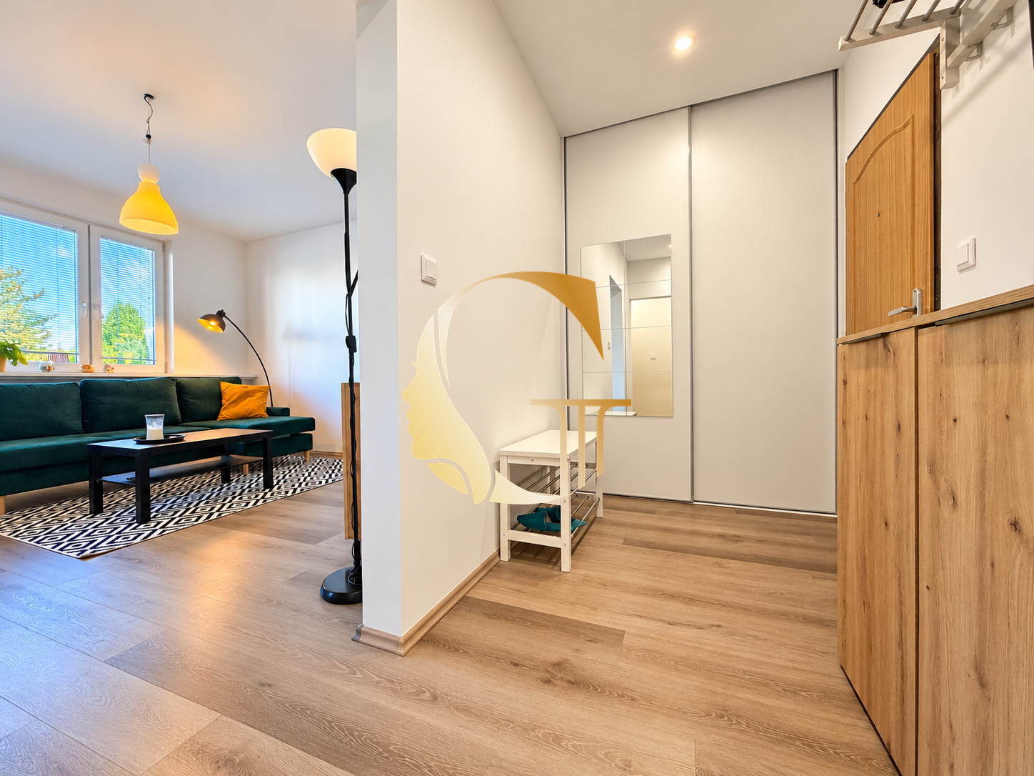 GODDESS PROPERTY – exkluzívne – PRENÁJOM – 2-izbový byt 45 m2 – zasklenná LOGGIA – ZARIADENÝ – moderný – Hraničná ulica – Ružinov