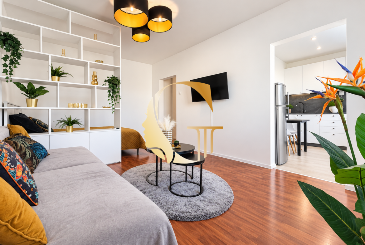 GOODESS PROPERTY – exkluzívne – PREDAJ 1 izbový byt 36 m2 s KLIMATIZÁCIOU – moderne zariadený – komora a pivnica murovaná – Toryská ulica – VRAKUŇA