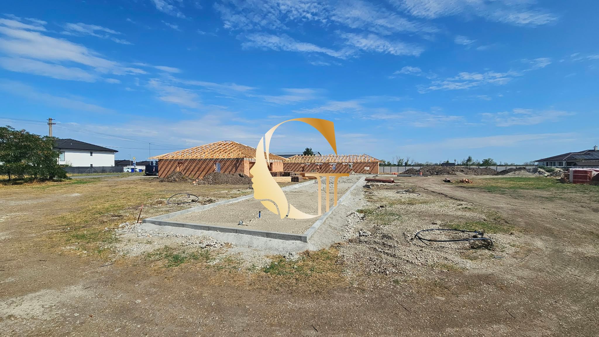 GODDESS PROPERTY – exkluzívne – PREDAJ 4 izbový BYT v dvojdome – 117 m2 – záhrada 400 m2 – 3x parking – prevedenie  ŠTANDARD – OĽDZA