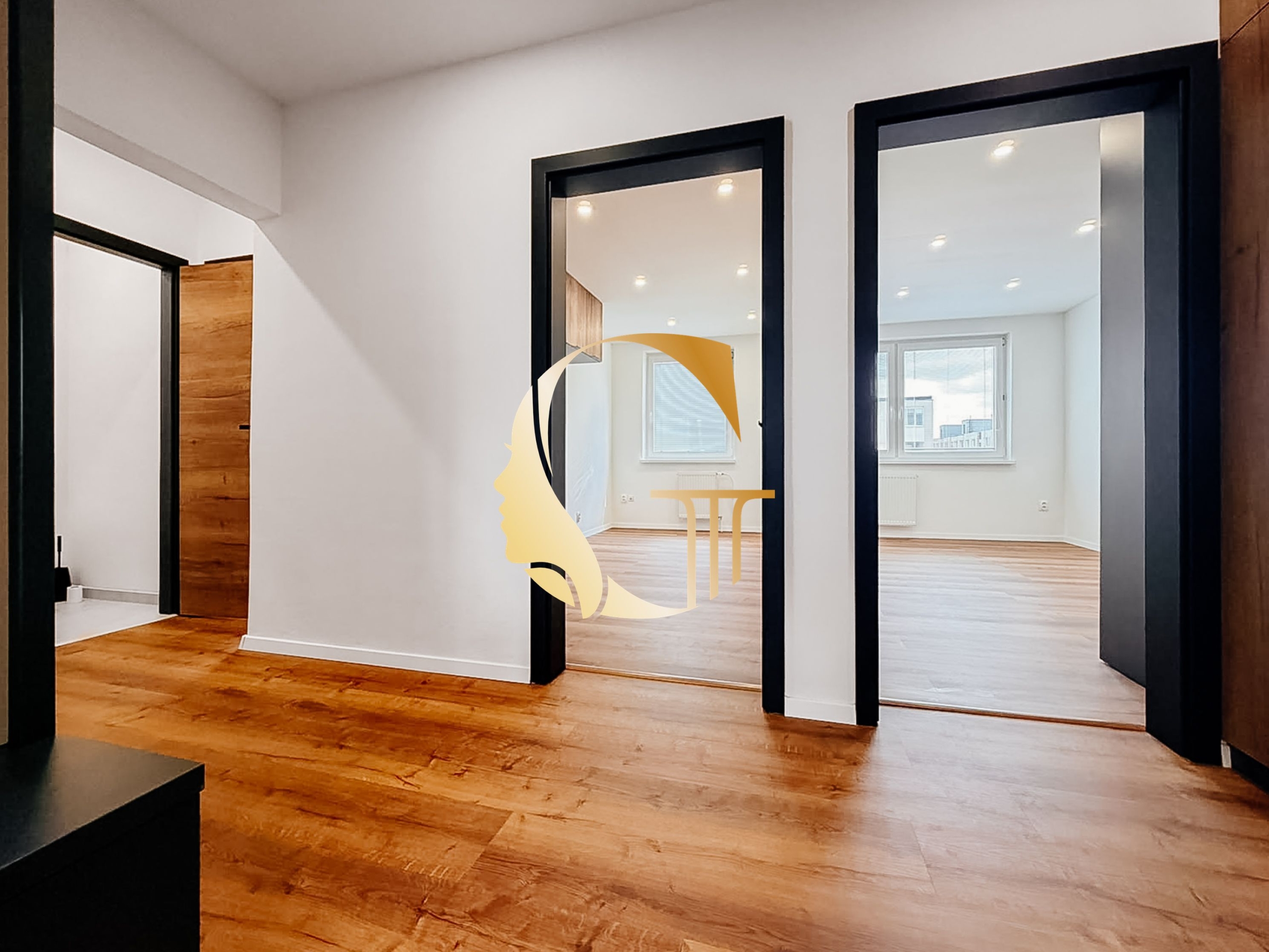 GODDESS PROPERTY – rezervované – PREDAJ 4 izbový byt 85 m2 – LOGGIA – moderný – kompletná rekonštrukcia – PLANCKOVA ulica – Petržalka